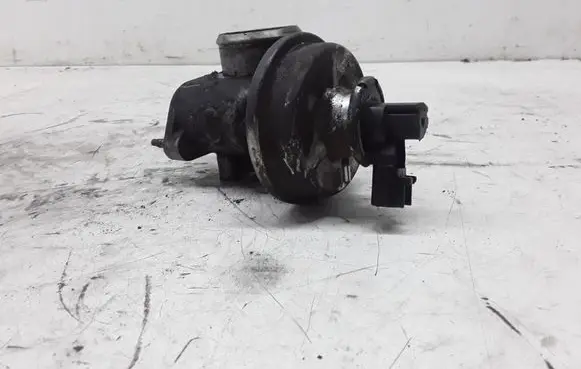 Ford Mondeo Mk III EGR valve