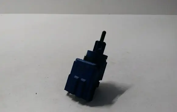 Volkswagen PASSAT B5.5 Brake pedal sensor switch 1J0927189E