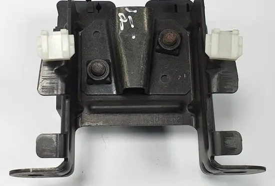 Ford Mondeo Mk III Seat back rest lock catch 101002
