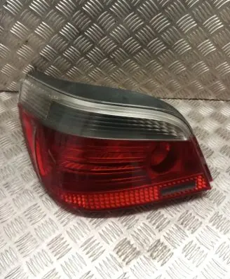 BMW 5 E60 E61 Rear/tail lights 6923305