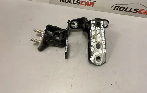 Mitsubishi Outlander Rear door upper hinge 