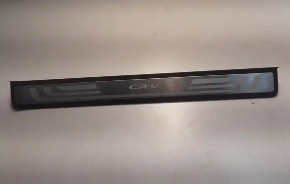 Honda CR-V Front sill trim cover 84252SWAA012M1