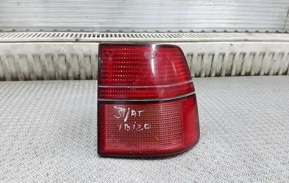 Seat Toledo I (1L) Rear/tail lights 1L0945096A