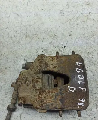 Volkswagen Golf IV Front brake caliper