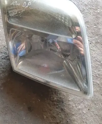 Ford Connect Headlight/headlamp