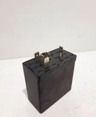 Audi A8 S8 D2 4D Other relay 4A0907440 05020500