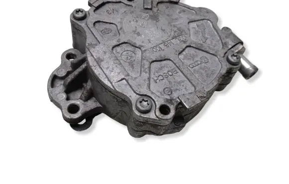 Audi A4 S4 B8 8K Vacuum pump 03L145100F