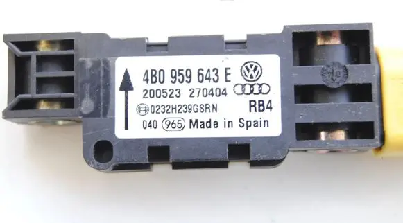 Audi A3 S3 8P Airbag deployment crash/impact sensor