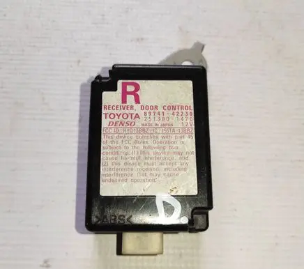 Toyota RAV 4 (XA30) Door control unit/module 8974142230 2513001470