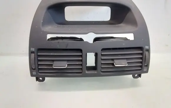 Toyota Avensis T250 Dash center air vent grill