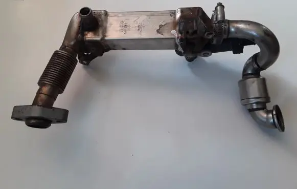 BMW 5 E60 E61 EGR valve cooler 7790065