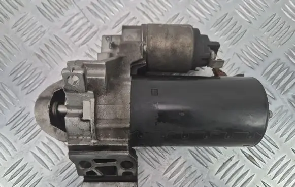 BMW 3 F30 F35 F31 Starter motor 8570383