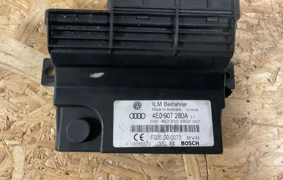 Audi A8 S8 D3 4E Other control units/modules 4E0907280A F005S00073 4E0910280A