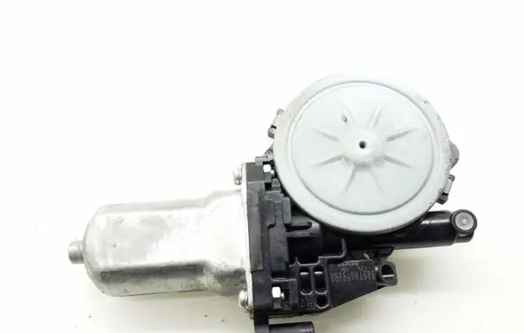 Suzuki Grand Vitara II Rear door window regulator motor 8346065J00