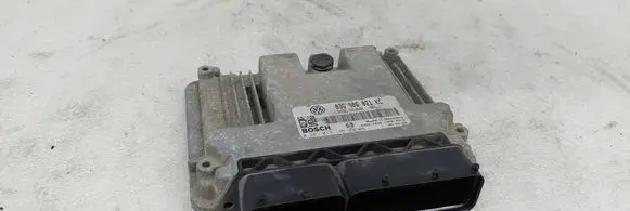 Volkswagen Touran I Engine control unit/module 03G906021KC 0281013196