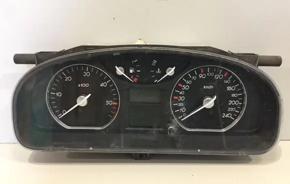Renault Laguna II Speedometer (instrument cluster) 8200263357