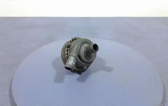 Alfa Romeo Stelvio Water pump 00505483310
