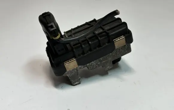 BMW 5 E60 E61 Turbine electric control actuator 2414328 11652414328 730314