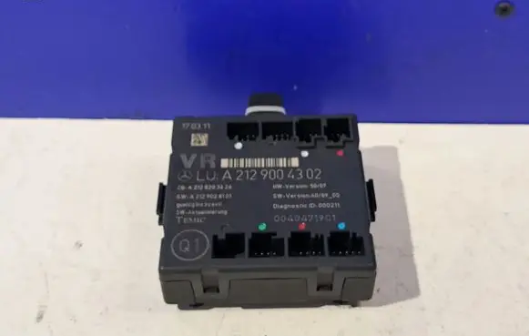 Mercedes-Benz C W204 Door control unit/module A2129004302 A2128203626