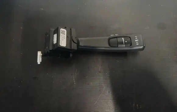 Volvo V70 Wiper control stalk 31264168