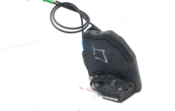 Toyota Auris E180 Rear door lock