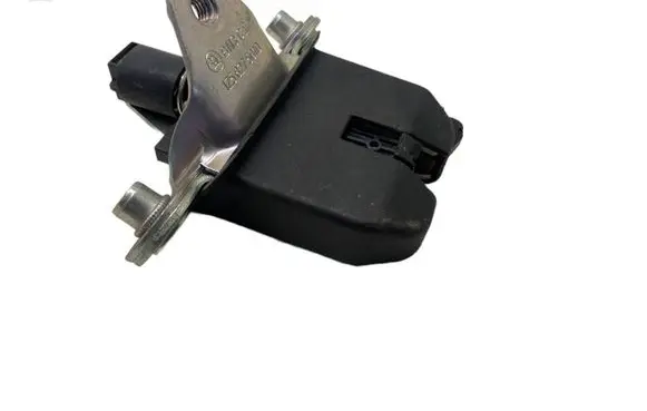 Skoda Octavia Mk2 (1Z) Tailgate/trunk/boot lock/catch/latch 1Z5827501D 1Z5827501