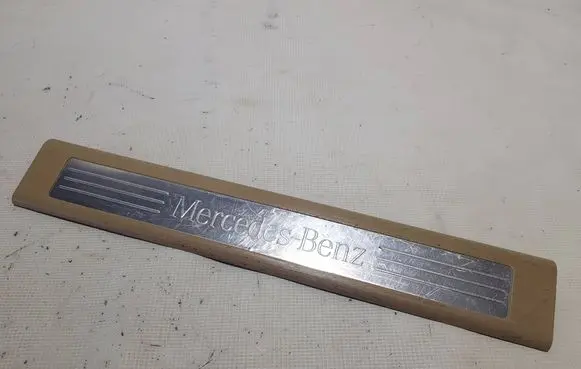 Mercedes-Benz ML W164 Foot area side trim 1646803435DFD A1646803435