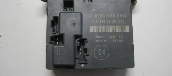 Mercedes-Benz CLS C219 Door control unit/module 2198200326