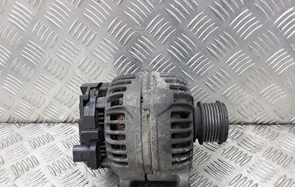 Volkswagen Golf IV Generator/alternator 028903028e