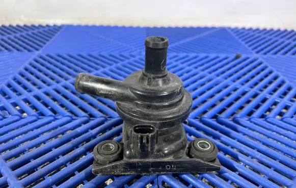 Toyota Prius (XW20) Electric auxiliary coolant/water pump