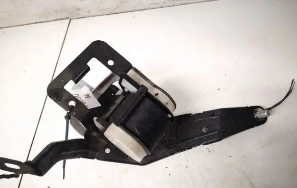 Mazda 5 Middle seatbelt (rear) 