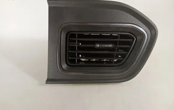 Renault Master III Dashboard air vent grill cover trim 687518035R