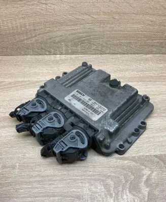 Renault Scenic II - Grand scenic II Engine control unit/module ECU 8200391966 0281011549