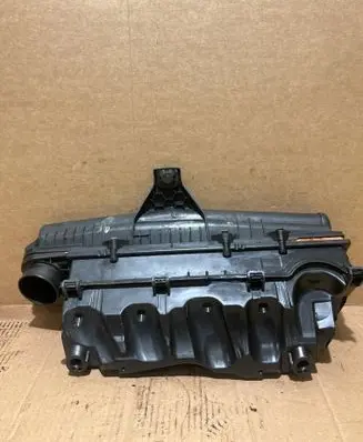 Ford Focus Air filter box 759588780
