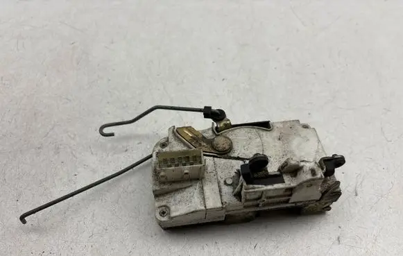 Peugeot 406 Front door lock