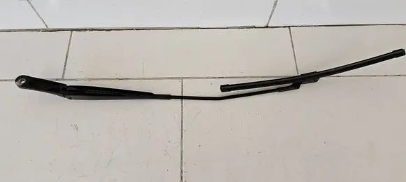 Volkswagen Golf VII Front wiper blade arm 5G1955410