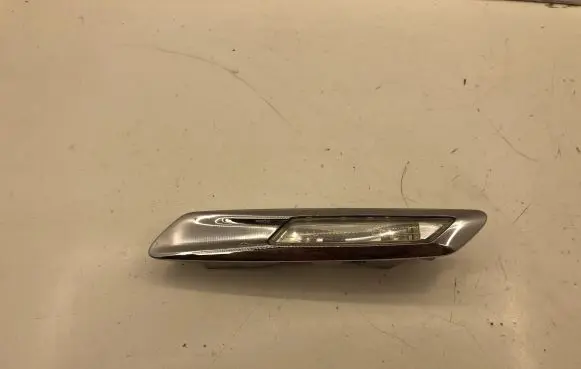 BMW 5 F10 F11 Front fender indicator light 7154168