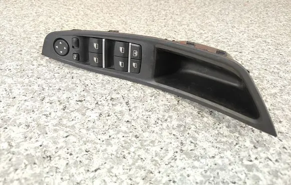 BMW 5 F10 F11 Electric window control switch 9179915