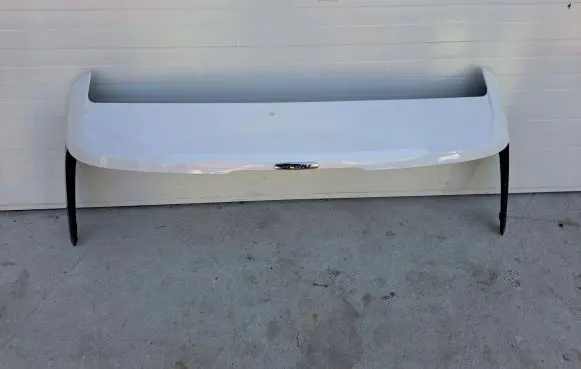 Tailgate/trunk spoiler
