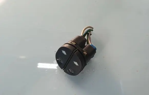Ford Fiesta Electric window control switch 42936