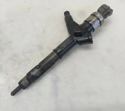 Nissan Almera Tino Fuel injector 16600BN800 03E01925