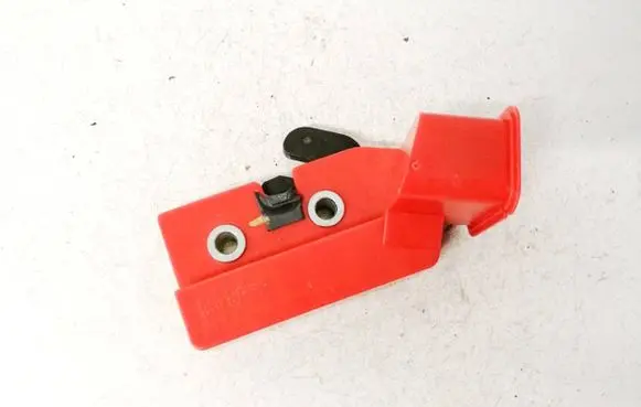 Toyota Auris 150 Seat back rest lock catch 2m51a61383ba 2m51-a61383-ba
