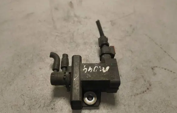 Opel Insignia A Turbo solenoid valve 55576356