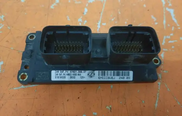 Fiat Punto (199) Engine control unit/module ECU 51819335