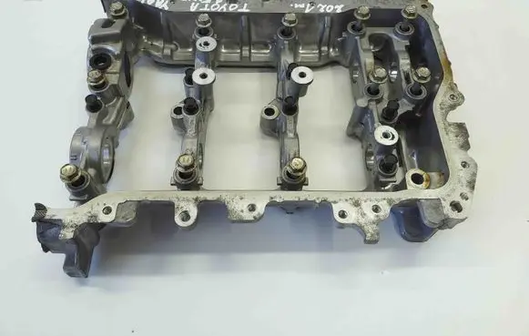 Engine head