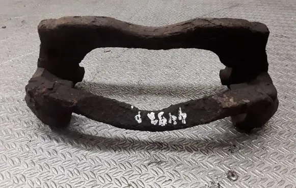 Iveco Daily 35.8 - 9 Front Brake Caliper Pad/Carrier 