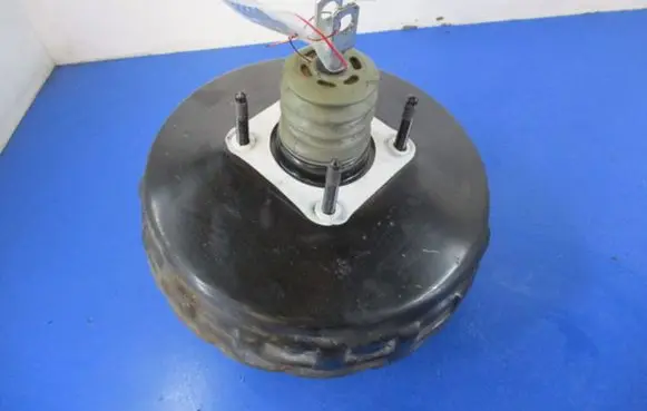 Ford Mondeo MK IV Brake booster 7G91-2B195-AB