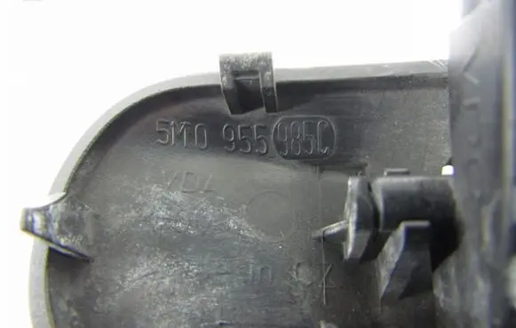 Volkswagen PASSAT B7 Windshield washer spray nozzle 5M0955985C