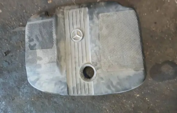 Mercedes-Benz C W204 Engine cover (trim) A6510102167 174504