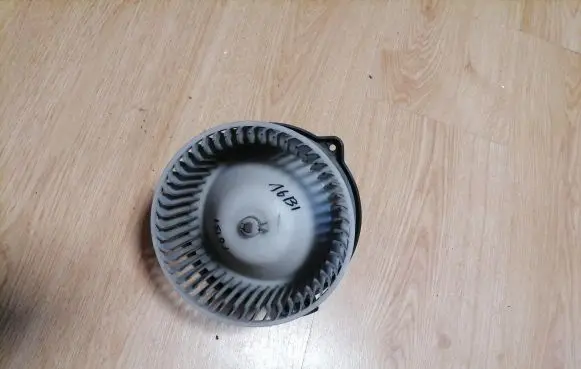 Mitsubishi Galant Heater fan/blower 194000